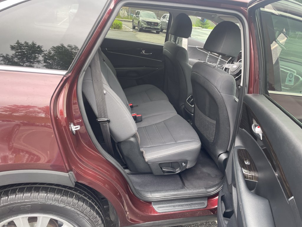 Used 2020 Kia Sorento LX w/ LX I4 Convenience Package AWD/4WD image 34