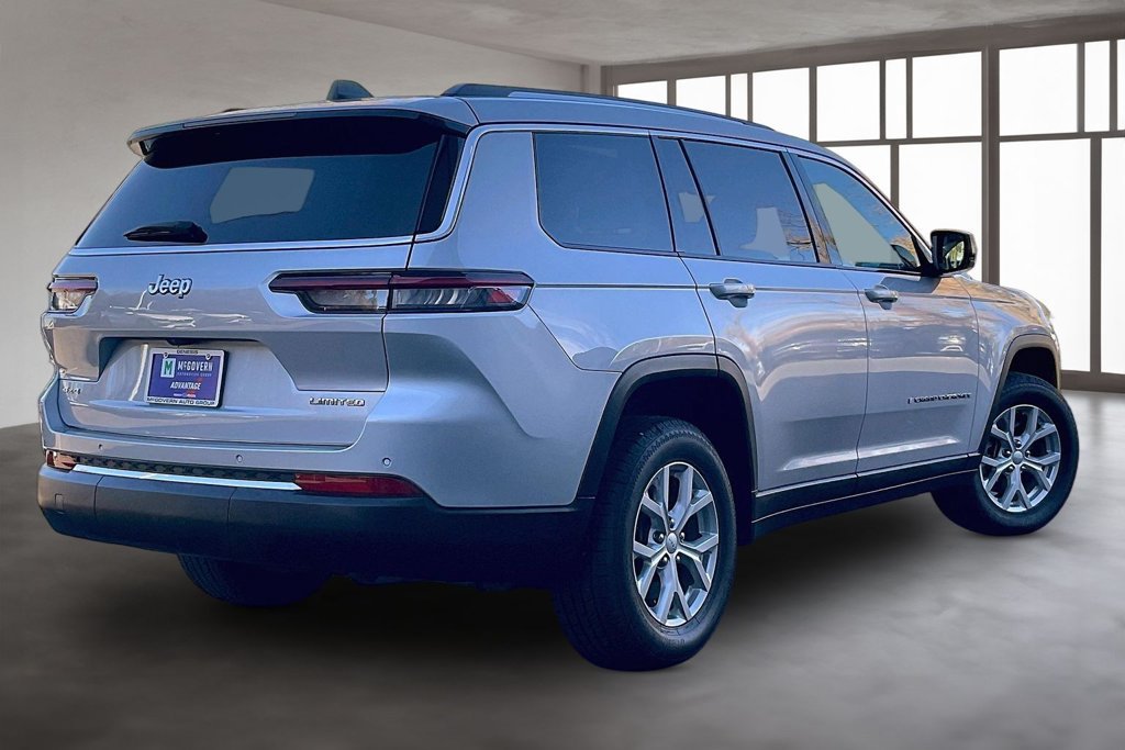 Used 2023 Jeep Grand Cherokee L Limited w/ Rear Seat Video Group I AWD/4WD image 7