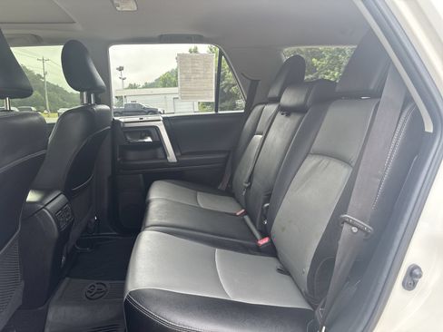 Used 2021 Toyota 4Runner SR5 Premium w/ Moonroof Package AWD/4WD image 25