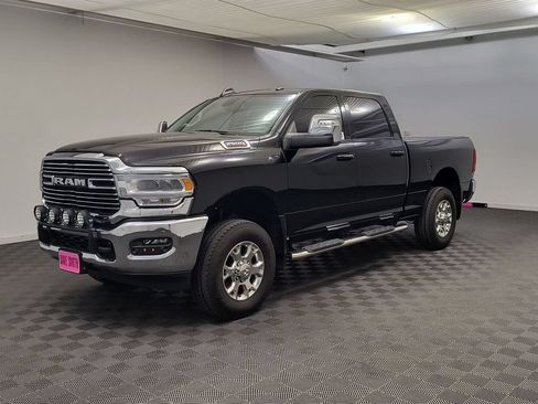 Used 2024 RAM 2500 Laramie w/ Cold Weather Group AWD/4WD image 1