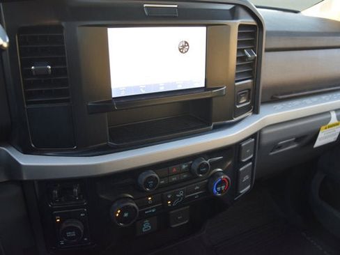 New 2025 Ford F350 XLT image 8