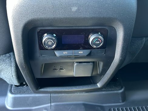 New 2026 Chevrolet Traverse Z71 image 16