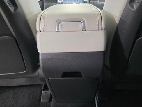 Certified 2025 Hyundai Santa Fe Limited image 17