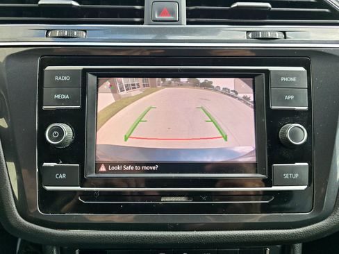 Used 2019 Volkswagen Tiguan S FWD image 31
