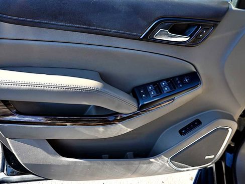 Used 2018 GMC Yukon XL SLT image 23