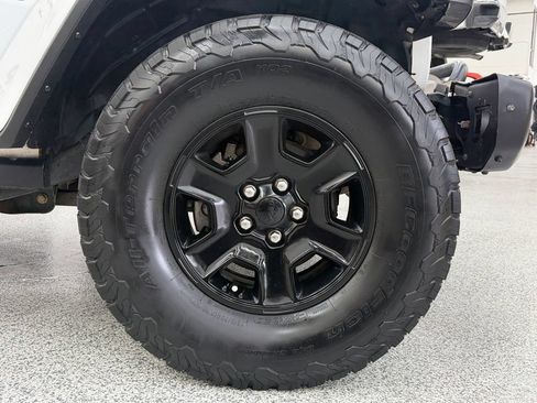 Used 2021 Jeep Gladiator Mojave AWD/4WD image 46