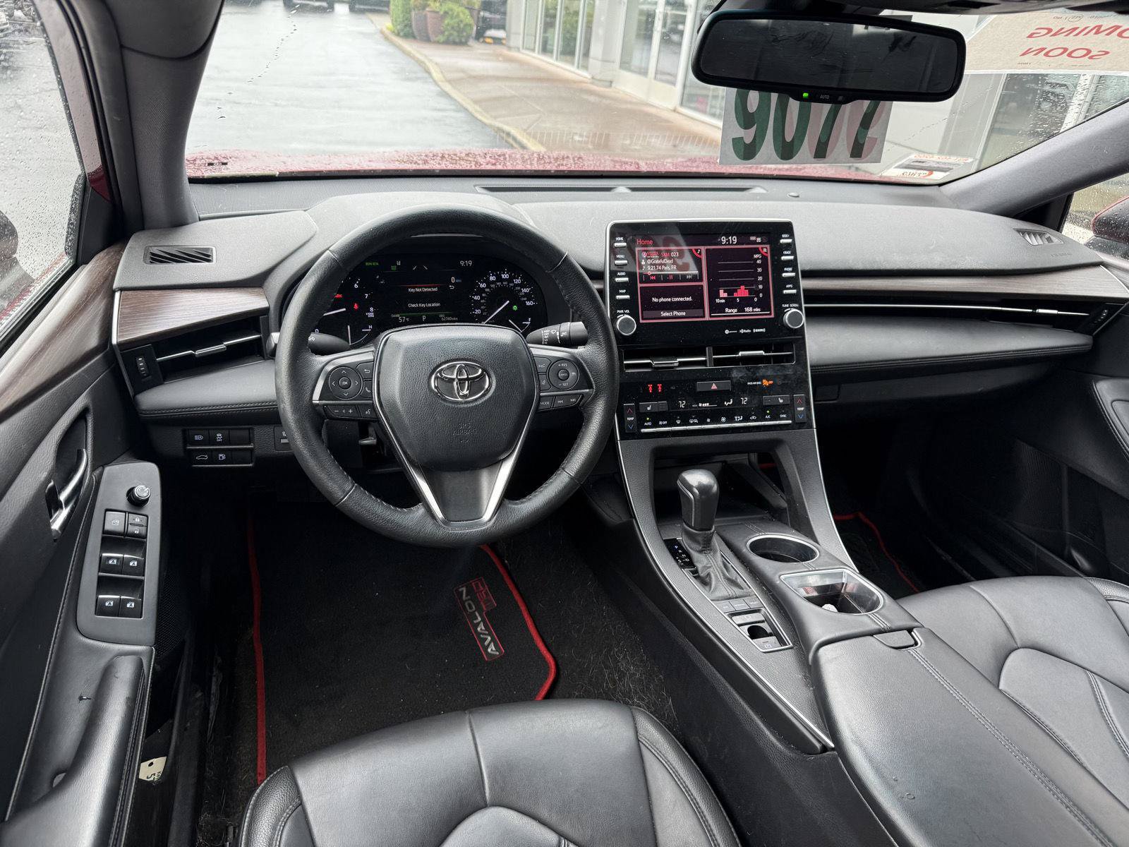 Used 2022 Toyota Avalon XLE FWD image 13
