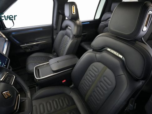 Used 2024 Rivian R1S Adventure image 7