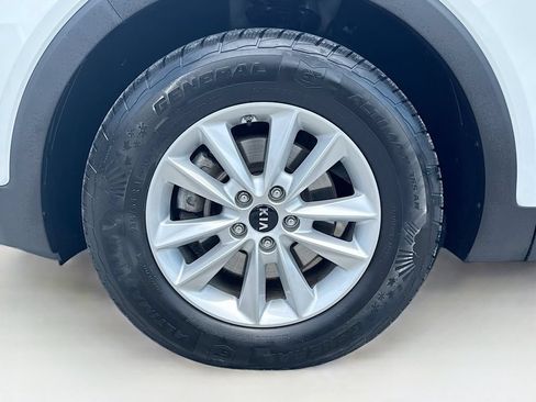 Used 2019 Kia Sorento AWD image 31