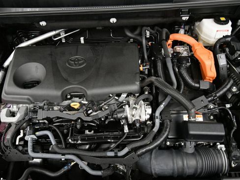 Used 2022 Toyota RAV4 XLE Premium image 35