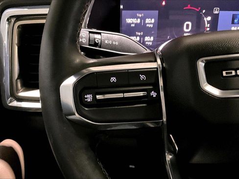 Used 2023 GMC Canyon Denali image 19