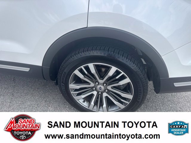 Used 2018 Ford Explorer Platinum AWD/4WD image 11