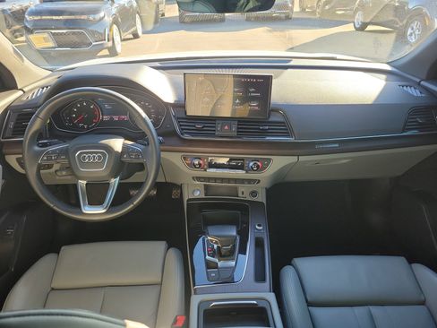 Used 2022 Audi Q5 2.0T Premium w/ Convenience Package image 18