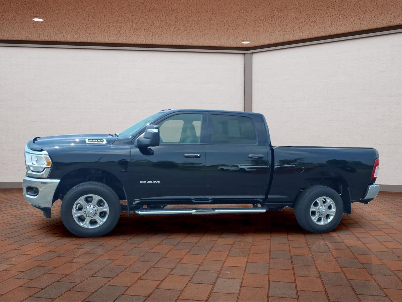 Used 2024 RAM 2500 Big Horn AWD/4WD image 5