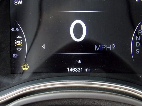 Used 2014 Jeep Grand Cherokee Summit image 19