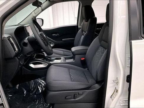 New 2026 Nissan Frontier SV w/ SV Convenience Package RWD image 10