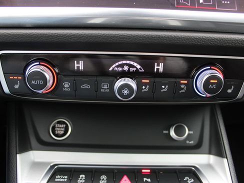 Used 2022 Audi Q3 2.0T Premium w/ Convenience Package image 21