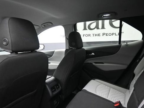 Used 2021 Chevrolet Equinox LS w/ LS Convenience Package FWD image 18