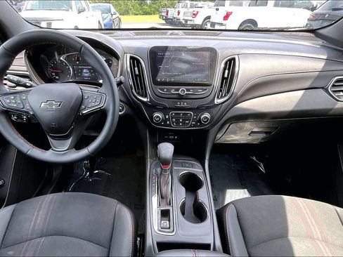 Used 2023 Chevrolet Equinox RS FWD image 9