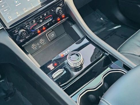 Used 2023 Jeep Grand Cherokee L Limited w/ Luxury Tech Group II image 36