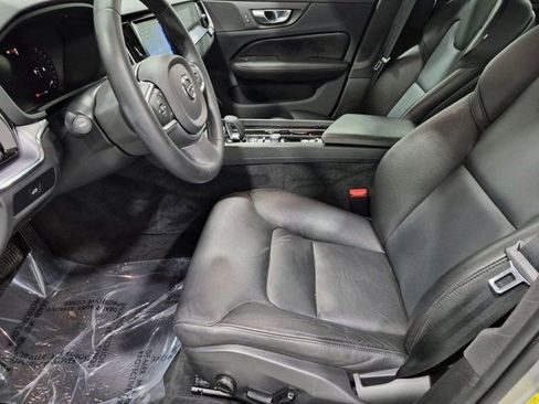 Used 2023 Volvo S60 B5 Plus AWD/4WD image 9