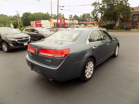Used 2011 Lincoln MKZ FWD image 4