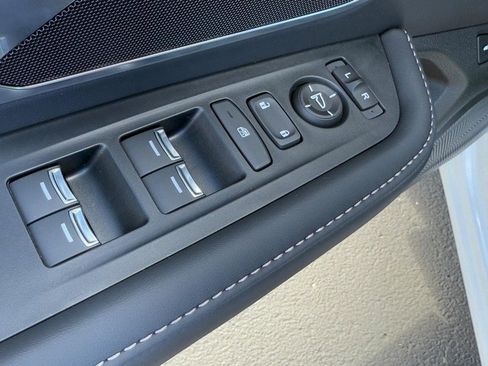 New 2025 Acura RDX SH-AWD image 9