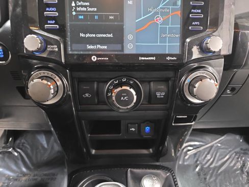 Used 2022 Toyota 4Runner TRD Off-Road Premium image 20