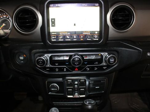 Used 2020 Jeep Wrangler Unlimited Sport S w/ Sun And Sound Package AWD/4WD image 27