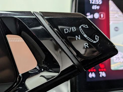 Used 2021 Volkswagen ID.4 Pro S image 29