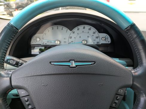 Used 2002 Ford Thunderbird RWD image 22
