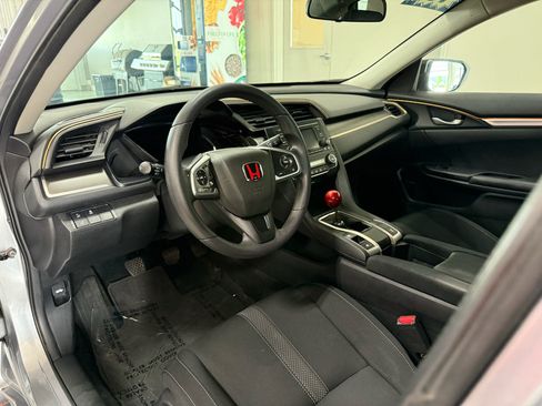 Used 2019 Honda Civic LX image 9