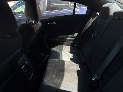 Used 2017 Dodge Charger SXT image 18