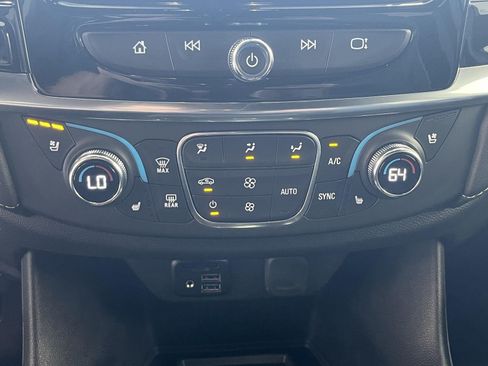 Used 2023 Chevrolet Traverse Premier AWD/4WD image 39