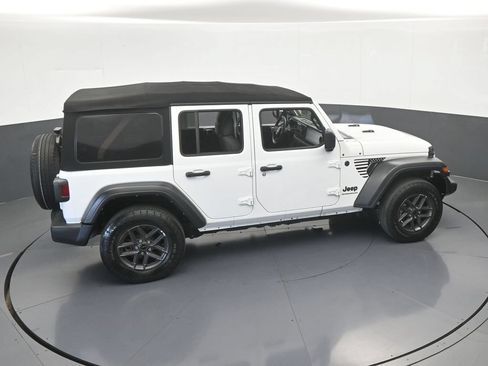 Used 2024 Jeep Wrangler Unlimited Sport AWD/4WD image 47