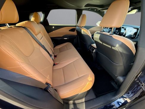 Used 2026 Lexus RX 350 FWD w/ Accessory Package (Z1) image 17