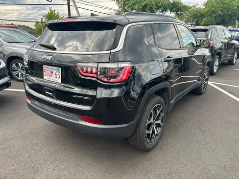 Used 2025 Jeep Compass Limited AWD/4WD image 3