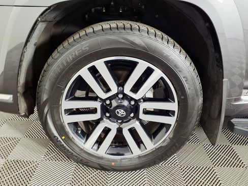 Used 2023 Toyota 4Runner Limited AWD/4WD image 7