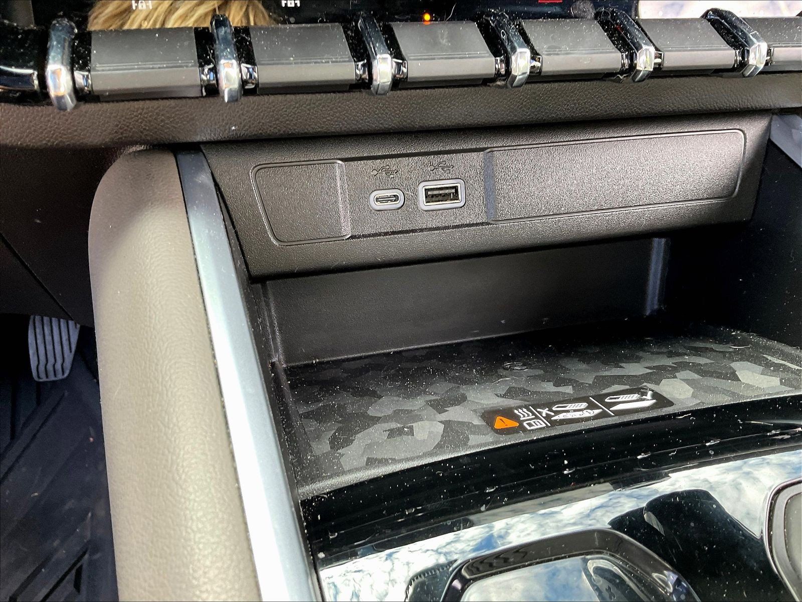 Used 2023 Chevrolet Colorado ZR2 w/ ZR2 Convenience Package III AWD/4WD image 17