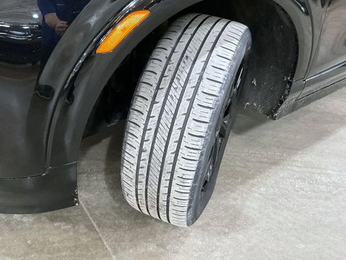 Certified 2024 Buick Encore GX Sport Touring image 23