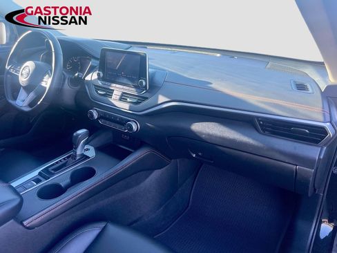 Used 2021 Nissan Altima 2.5 SR w/ SR Premium Package image 38