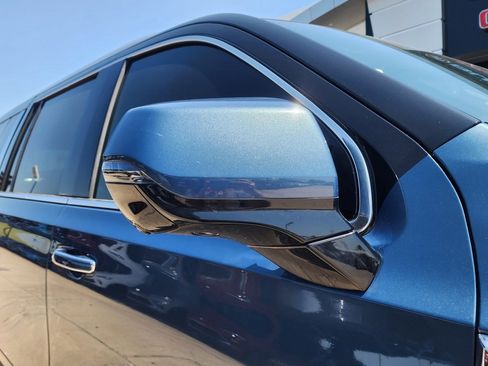 New 2025 GMC Yukon XL Elevation image 10