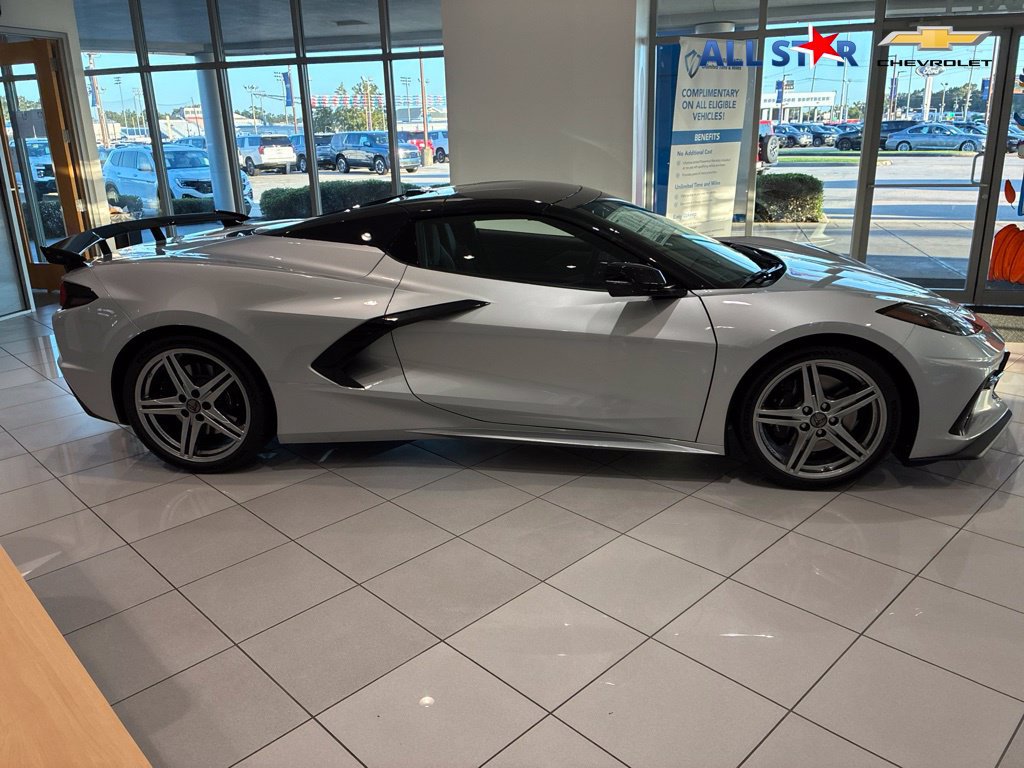 New 2027 Chevrolet Corvette Stingray Convertible w/ Z51 Performance Package RWD image 6