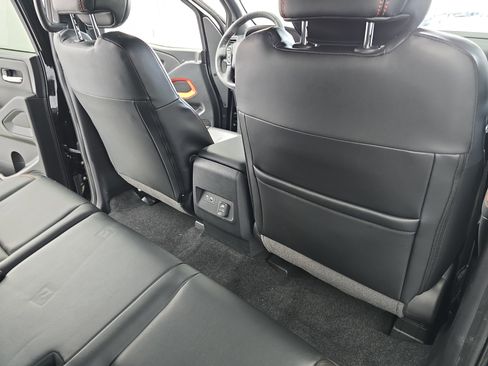 Used 2023 Nissan Frontier PRO-4X w/ Pro-4X Premium Package image 11