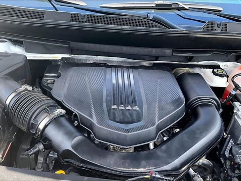 Used 2025 Buick Enclave Preferred FWD image 31