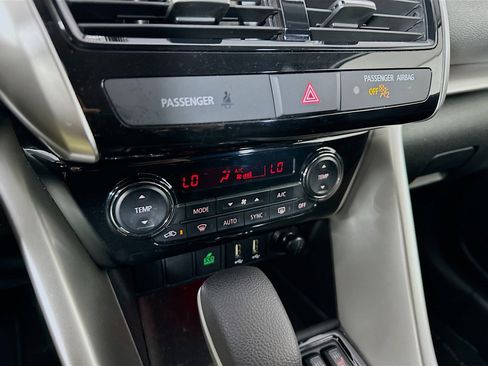 Used 2024 Mitsubishi Eclipse Cross SE image 22