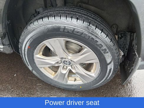 Used 2023 Toyota RAV4 XLE image 27