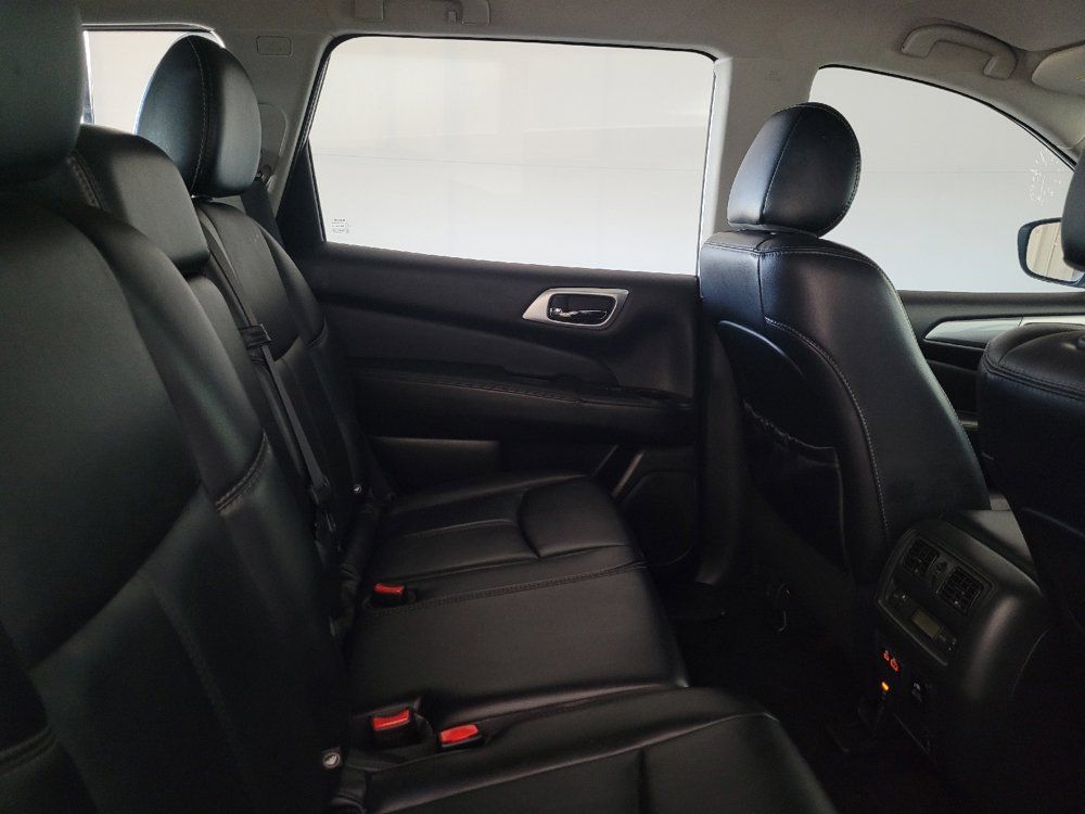 Used 2019 Nissan Pathfinder SL FWD image 19