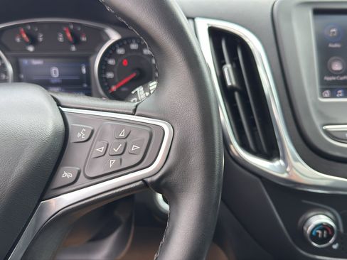 Used 2023 Chevrolet Equinox LT AWD/4WD image 32