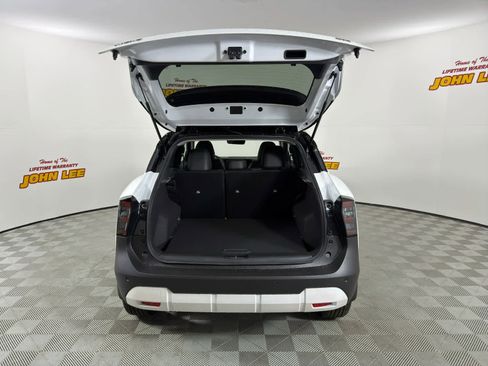 New 2026 Nissan Kicks SR w/ SR Premium Package FWD image 5